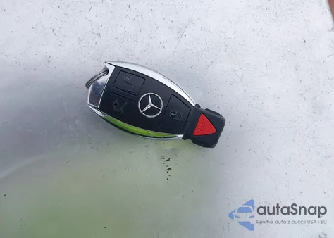 2016 Mercedes-Benz Glc 300 from USA, damaged, VIN WDC0G4JB8GF022087